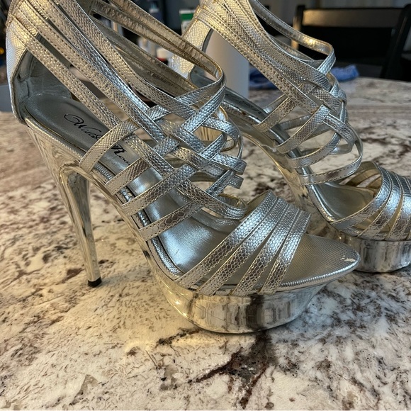 Platform heels - Picture 5 of 10